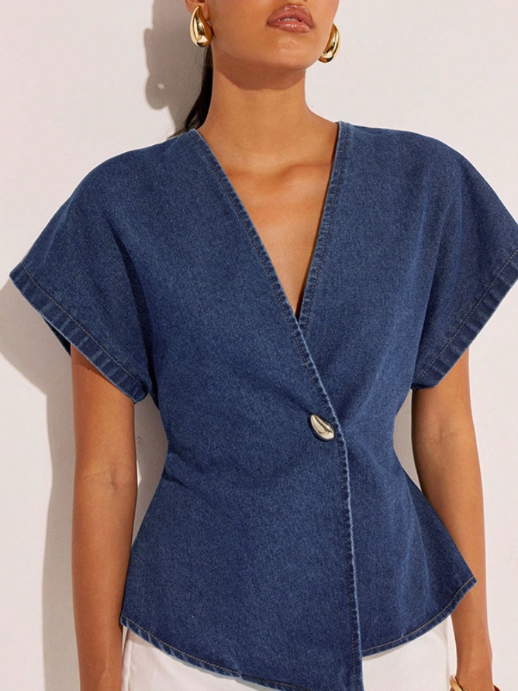 Summer Clothing Wraps - 2026年女性用ダークブルーデニムブラウス婦人服Vネック半袖アシンメトリーヘムシングルボタンラップペプラムカジュアルサマートップ